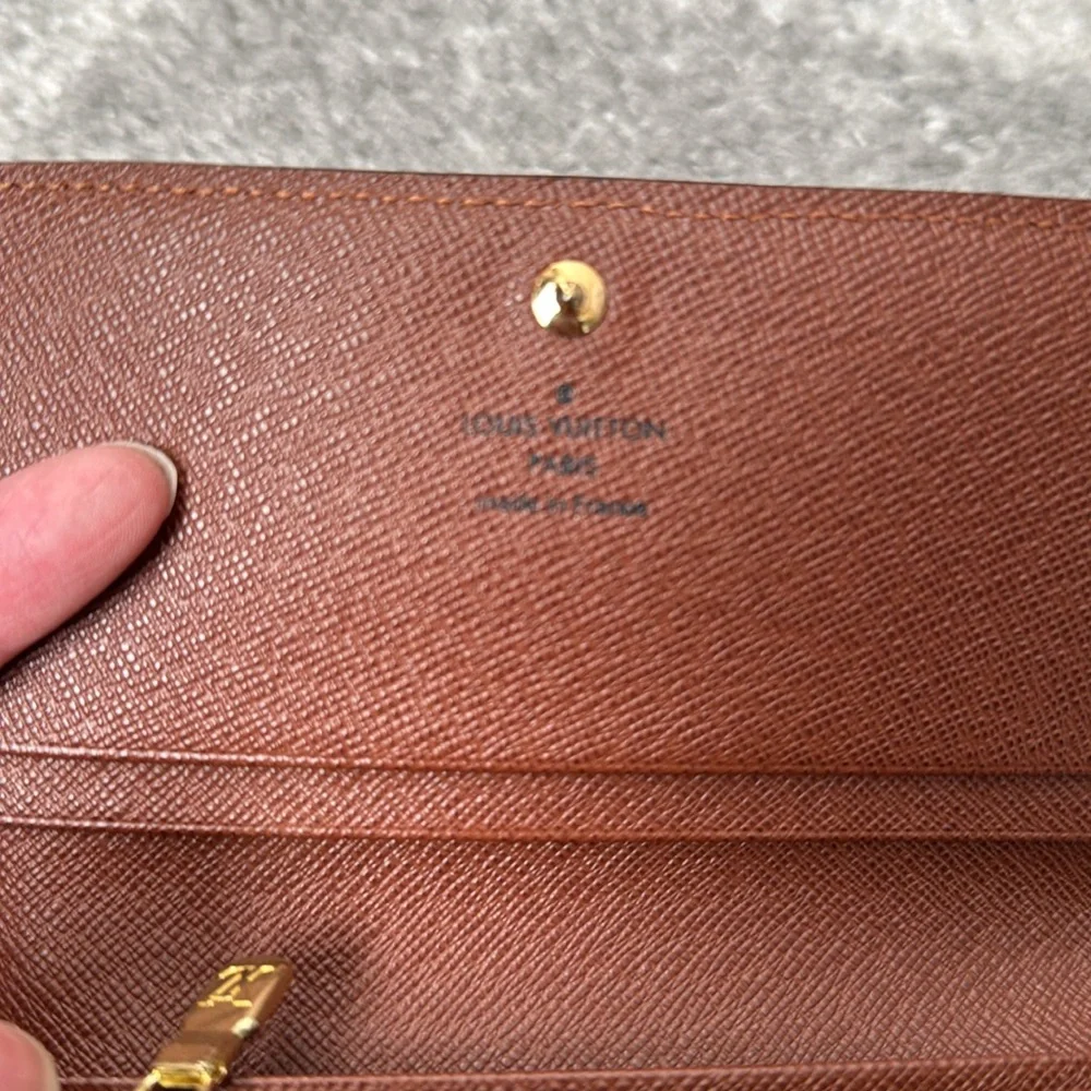 Authentic Louis Vuitton Tresor wallet - Picture 2 of 11